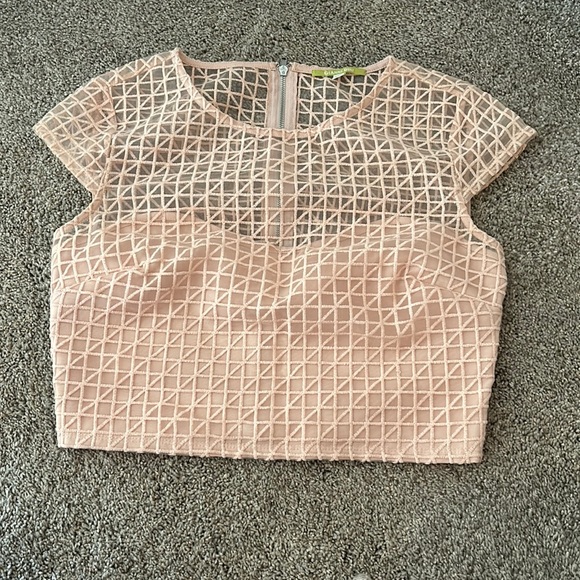 Gianni Bini Tops - Light pink Gianni Bini crop top